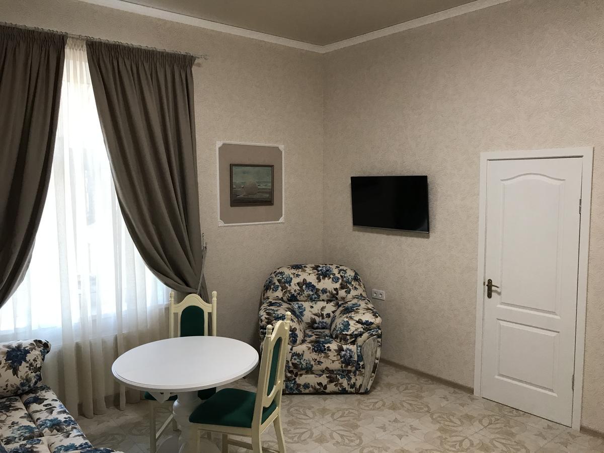 Happy Cat Hotel Odesa Exterior photo